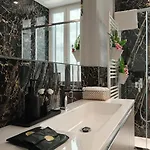 Indipendence 아파트 *