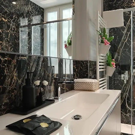 Indipendence Apartment *