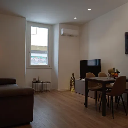 Apartment Indipendence